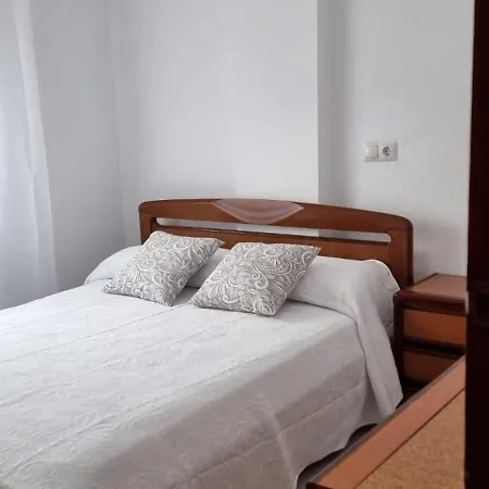 Matrimonio A 100 M De La Playa De Poniente Проживание в семье Бенидорм