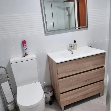 ホームステイ Habitacion Matrimonio A 100 M De La Playa De Poniente ベニドルム